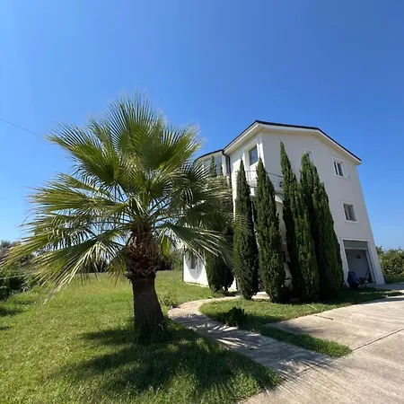 The White Homestay Hamallaj