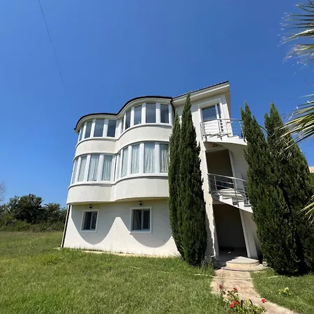 Habitación en casa particular The White *