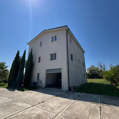 The White * Hamallaj