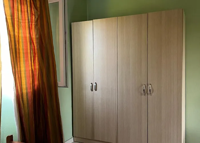 The White Privatunterkunft Hamallaj